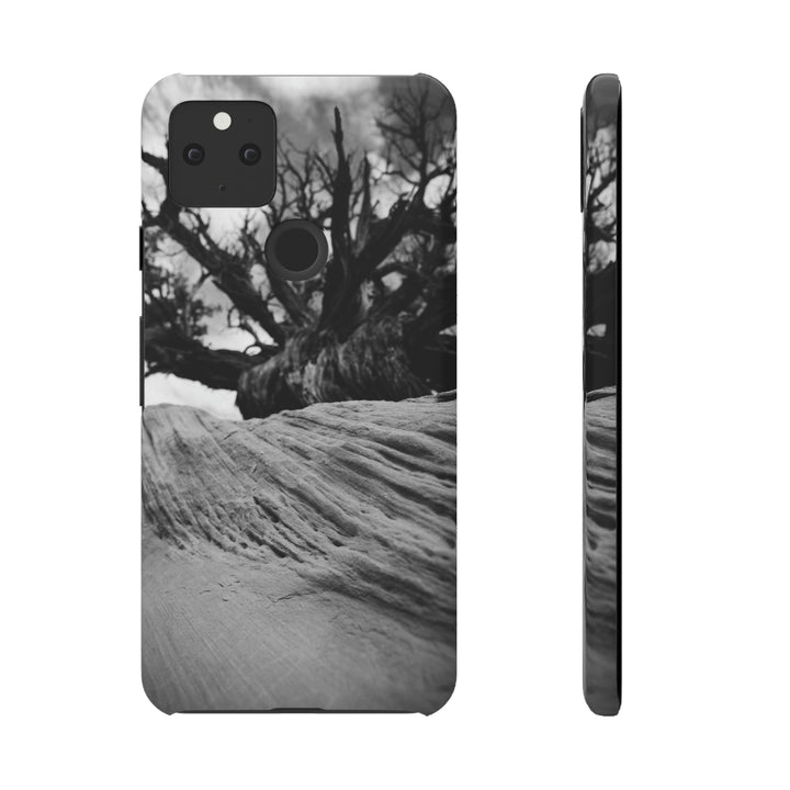 Desert Reach in Black and White - Phone Case